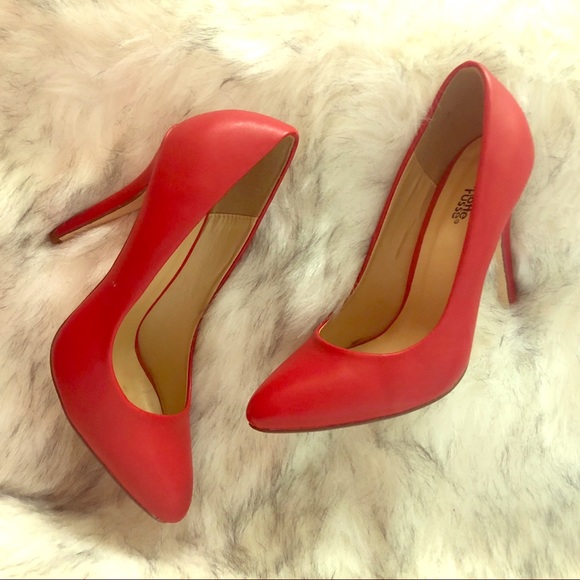 Charlotte Russe Shoes - 👠Charlotte Russe Classic Red Pumps 👠